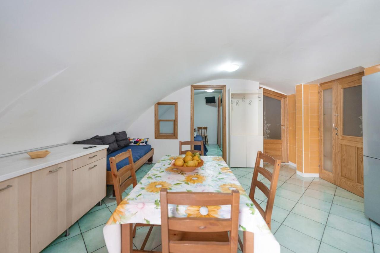 San Leonardo Home Procida Bagian luar foto